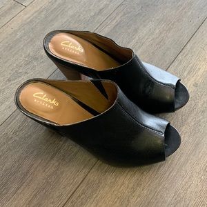 CLARKS Mules